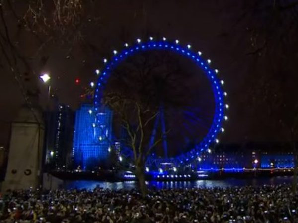 Pháo hoa chúc mừng năm mới của London chứa thông điệp ngầm ủng hộ EU ảnh 1