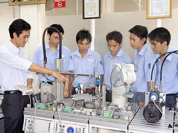 Các trường nghề cần phối hợp chặt chẽ với doanh nghiệp ảnh 1