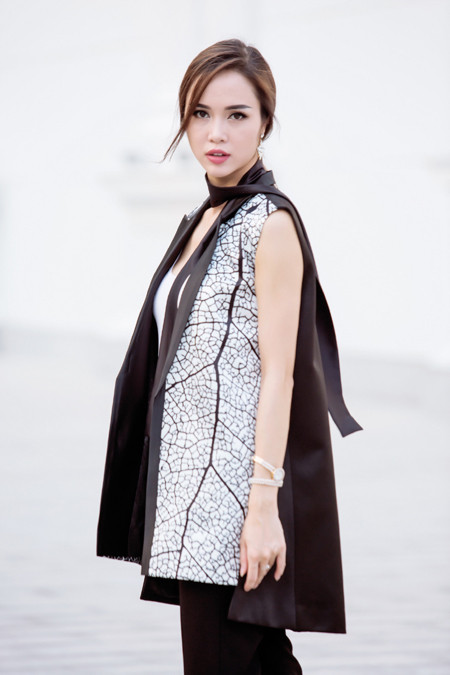 Bị Xuân Lê "quây kín", Vũ Ngọc Anh vẫn đẹp nổi bật ảnh 5