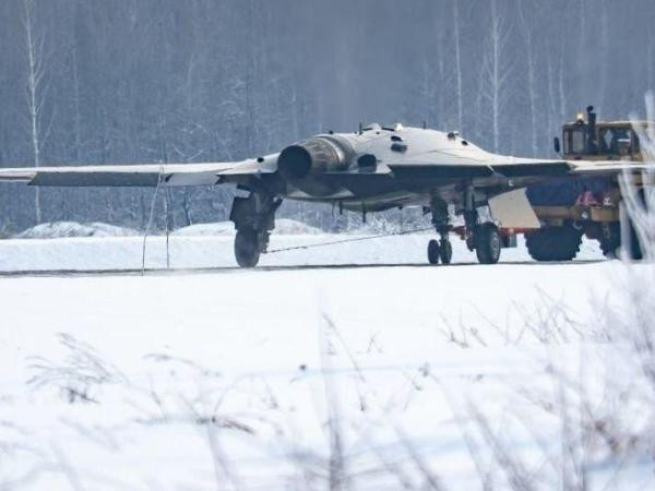 UAV hạng nặng Okhotnik của Nga thực hiện chuyến bay đầu tiên ảnh 1 UAV hạng nặng Okhotnik của Nga thực hiện chuyến bay đầu tiên ảnh 1