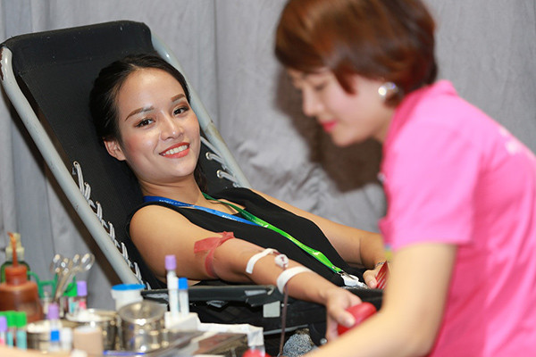 Tập đoàn FLC tổ chức hiến máu tình nguyện mừng sinh nhật 18 tuổi ảnh 5