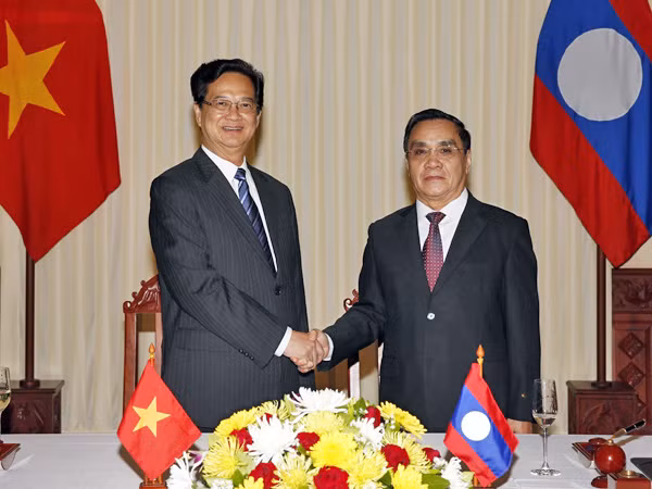 Dành ưu tiên cao nhất phát triển tình đoàn kết đặc biệt Việt - Lào ảnh 1