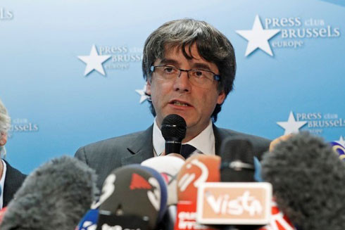 Ban lãnh đạo Catalonia bị tòa án Tây Ban Nha triệu tập ảnh 1