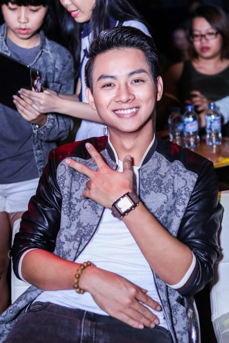 Hoài Lâm bất ngờ khi thấy nữ ca sĩ Mi-a thay đổi hình ảnh mạnh mẽ, cá tính ảnh 1 Hoài Lâm bất ngờ khi thấy nữ ca sĩ Mi-a thay đổi hình ảnh mạnh mẽ, cá tính ảnh 1