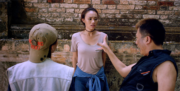 "Nữ hoàng" và "hoa hậu" làng hài Thu Trang - Lê Khánh tinh nghịch trong poster "Thần tiên cũng nổi điên" ảnh 6