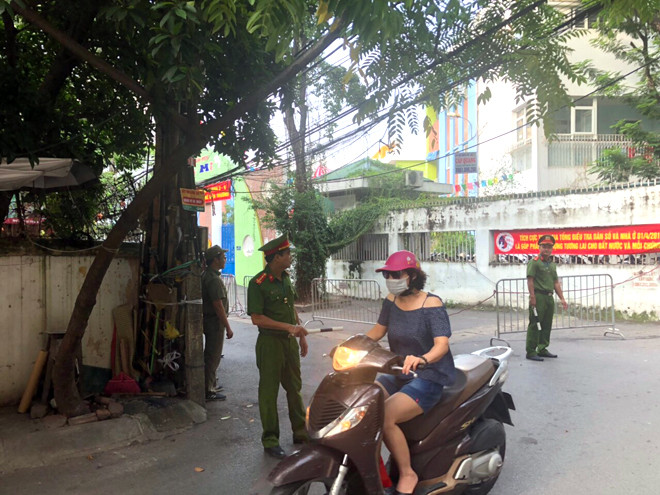 Đảm bảo an ninh trật tự, an toàn giao thông trong ngày lễ khai giảng năm học mới ảnh 15