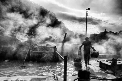 Lên núi lửa, ăn trứng luộc, để... thọ thêm?! ảnh 3