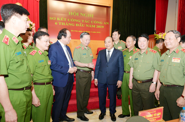 Triển khai mạnh mẽ, hiệu quả các biện pháp phòng ngừa, đấu tranh trấn áp tội phạm ảnh 1 Triển khai mạnh mẽ, hiệu quả các biện pháp phòng ngừa, đấu tranh trấn áp tội phạm ảnh 1