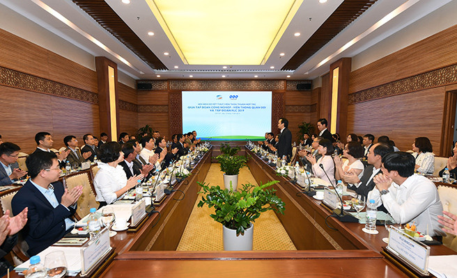 Viettel và FLC tiếp tục hợp tác đẩy mạnh chuyển đổi số ảnh 1