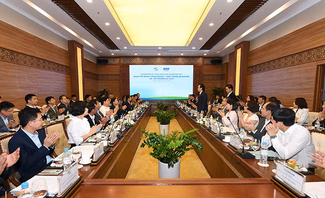 Viettel và FLC tiếp tục hợp tác đẩy mạnh chuyển đổi số ảnh 1