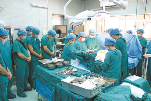 Sự hiến dâng vượt qua cả "bầu trời áp lực" với những lời đồn ác ý ảnh 2