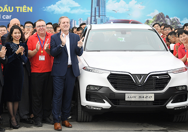 VinFast hoàn thành sản xuất thử nghiệm chiếc xe Lux SUV đầu tiên ảnh 10