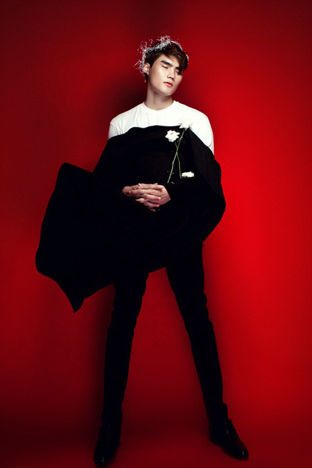 Quang Hùng khác lạ với hình ảnh lãng tử lạnh lùng ảnh 5