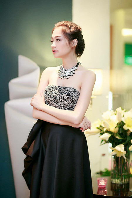 Người mẫu Thanh Tú mong được diễn chung sân khấu với nghệ sĩ Xuân Bắc ảnh 4