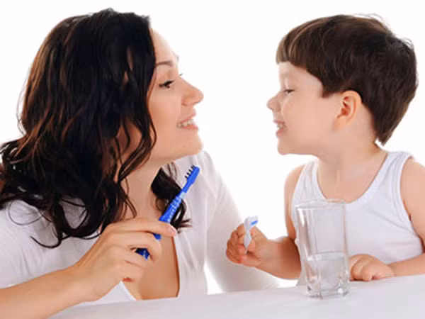 7 sai lầm khi chăm sóc răng cho trẻ ảnh 1