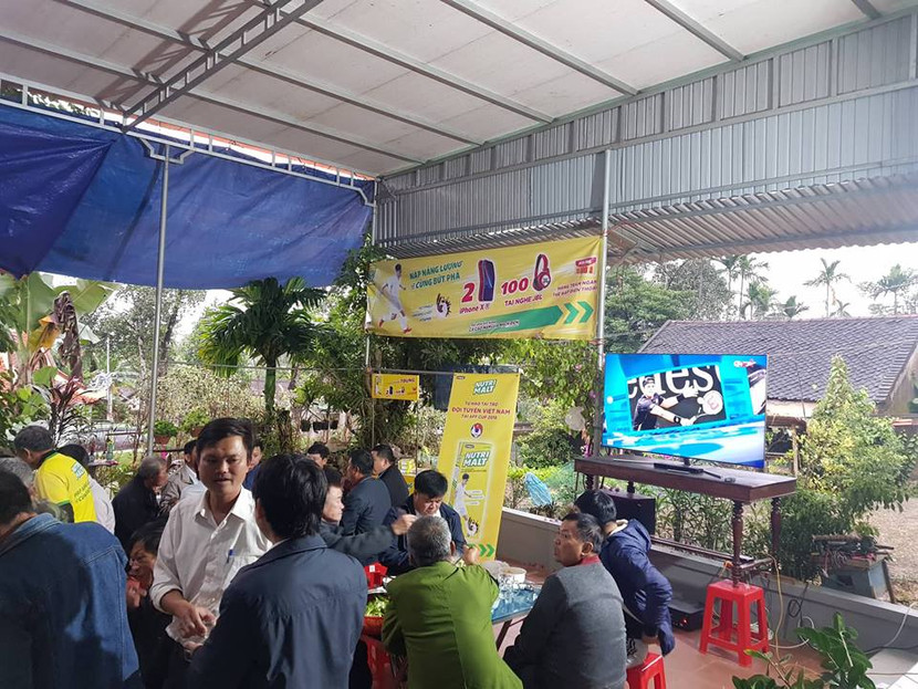 Bố mẹ Văn Đức, Công Phượng tổ chức xem trận chung kết tại nhà ảnh 6 Bố mẹ Văn Đức, Công Phượng tổ chức xem trận chung kết tại nhà ảnh 6