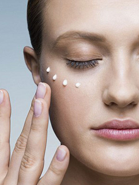 Lạm dụng sản phẩm chống lão hóa sẽ có hại ảnh 1