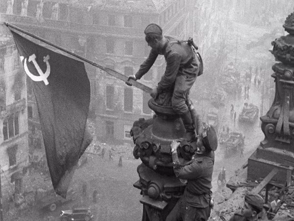 Điện Kremlin: Phương Tây đang nỗ lực viết lại lịch sử Thế chiến II ảnh 1