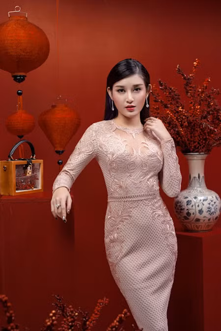 Á hậu Huyền My biến ảo đầy quyến rũ với bộ sưu tập xuân ảnh 5