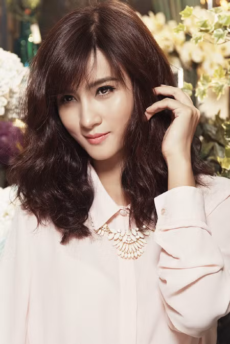 Ngắm khoảnh khắc tự nhiên đầy cuốn hút của diễn viên Kim Tuyến ảnh 1