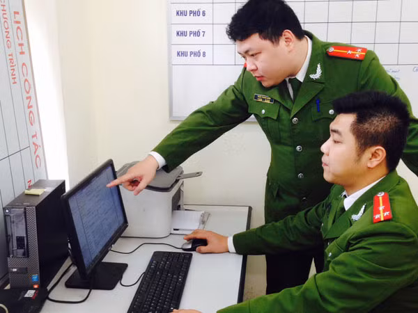 Thông báo lưu trú, khai báo tạm trú trực tuyến: Dấu ấn cải cách hành chính tại Hà Nội ảnh 2