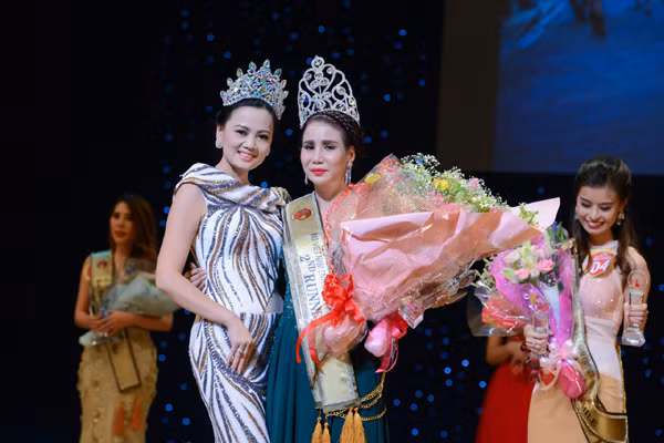Lê Thanh Thúy đăng quang Hoa hậu Doanh nhân người Việt châu Á 2016 ảnh 6 Lê Thanh Thúy đăng quang Hoa hậu Doanh nhân người Việt châu Á 2016 ảnh 6