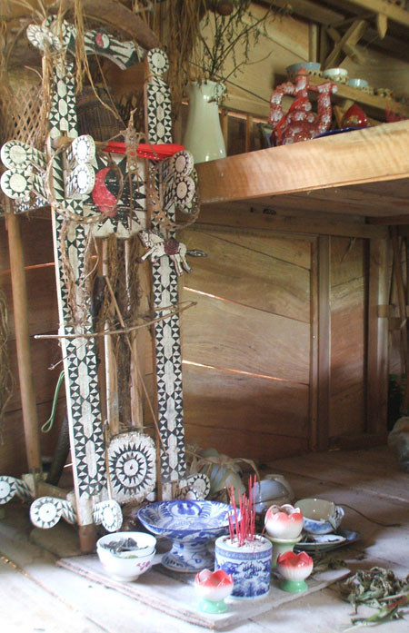 Lạ lùng tục thờ... chính mình ảnh 2