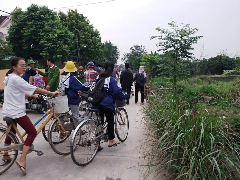 Phát hiện người đàn ông tử vong cạnh chiếc xe máy dưới mương nước ảnh 1