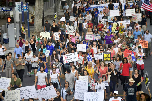 Bãi bỏ chương trình nhập cư DACA - nước Mỹ không còn là đất hứa ảnh 1