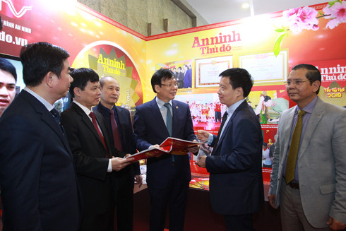 Bám sát nhịp đập, hơi thở cuộc sống ảnh 2