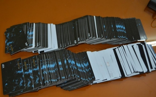 Khởi tố nhóm người Trung Quốc chuyên làm giả thẻ ATM để chiếm đoạt tiền ảnh 1