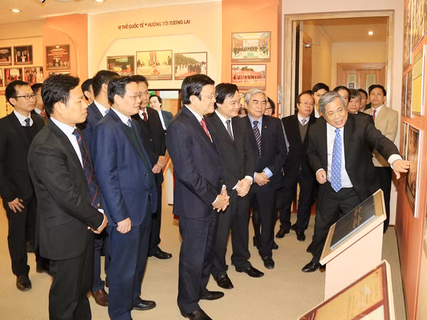 Chủ tịch nước Trương Tấn Sang: Đột phá mạnh mẽ để xây dựng đại học tầm cỡ khu vực ảnh 1