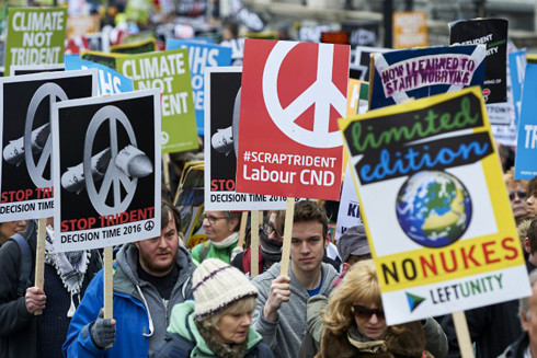 Lo ngại chạy đua vũ trang khi Nga, Mỹ tháo "chốt hãm" INF ảnh 1