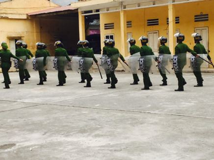 Tiểu đoàn Cảnh sát cơ động đặc nhiệm rèn điều lệnh, võ thuật ảnh 3