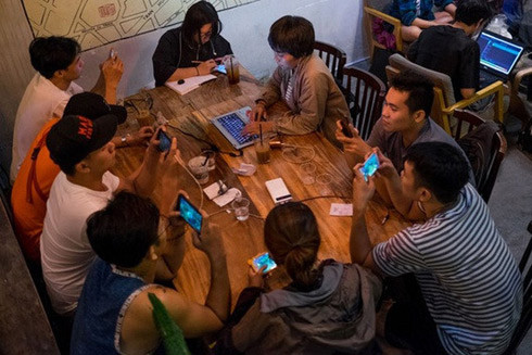 Thừa kẻ hiếu kỳ, hiếm người trách nhiệm ảnh 1