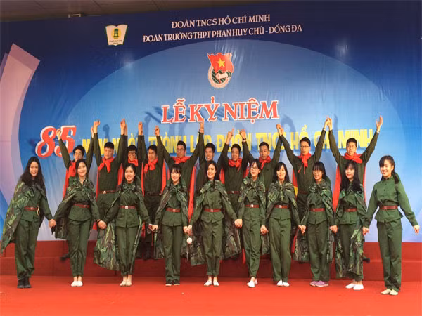Sống trẻ là sống có ý nghĩa ảnh 1
