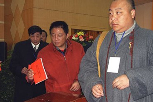 Kẻ sát nhân thành quan to sau 16 năm trốn truy nã ảnh 1