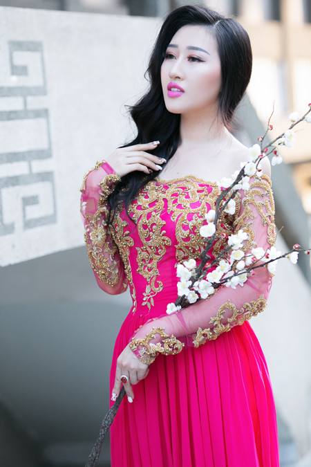 Hoa hậu Huỳnh Thuý Anh nền nã áo dài đón xuân ảnh 5