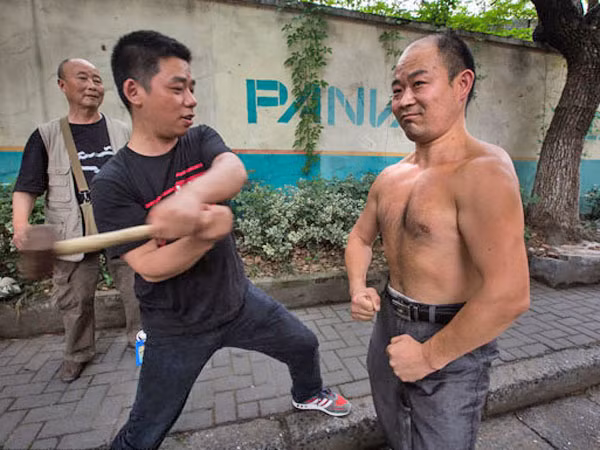 Thưởng tiền cho ai hạ gục mình ảnh 1