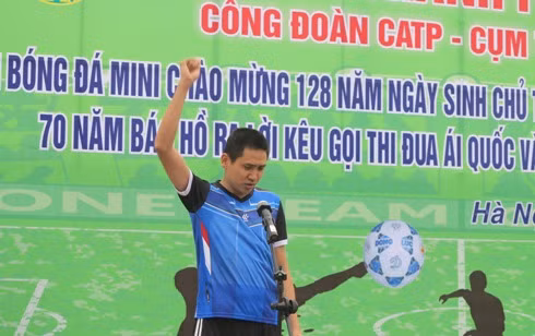 Cụm thi đua số 6 tranh tài ở giải bóng đá mini Chào mừng Ngày sinh nhật Bác ảnh 4