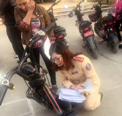 Cấp biển kiểm soát xe máy điện, mô tô điện cho dân cả ngày cuối tuần ảnh 2