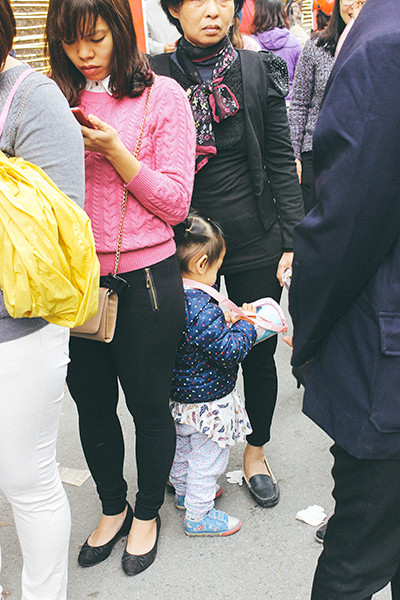 Tiệm vàng lớn xếp hàng dài, tiệm vàng nhỏ ế chỏng chơ ảnh 3