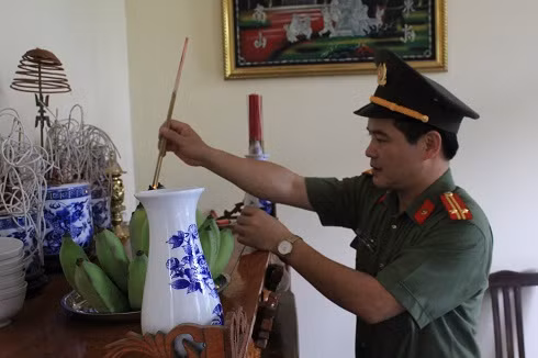 CAH Gia Lâm thăm tặng quà gia đình mẹ Việt Nam anh hùng, thương binh, liệt sỹ ảnh 1