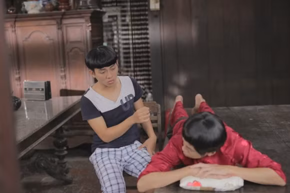 Hoài Lâm hài hước với kiểu tóc "đầu nấm" trong phim Tết ảnh 9