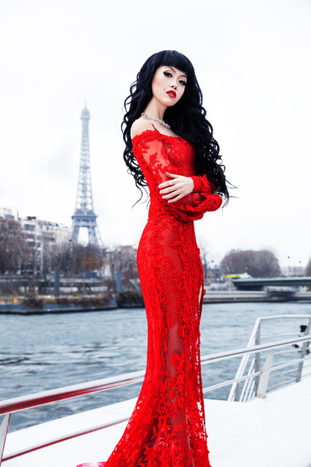 Siêu mẫu Việt Nam "khuấy đảo" sàn diễn Haute Couture năm 2017 ảnh 3