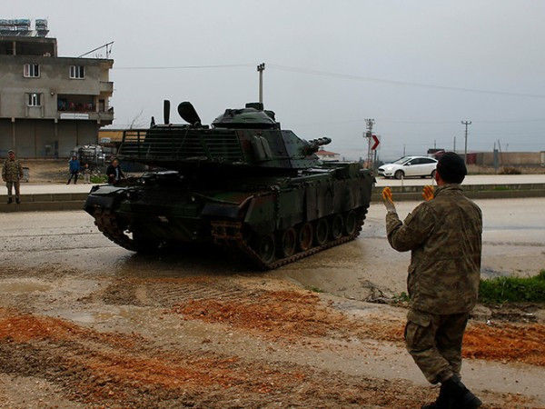 Thị trấn Thổ Nhĩ Kỳ gần biên giới Syria bị dội tên lửa, hàng chục người thương vong ảnh 1 Thị trấn Thổ Nhĩ Kỳ gần biên giới Syria bị dội tên lửa, hàng chục người thương vong ảnh 1