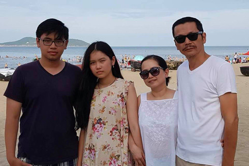 NSND Trung Anh: Vợ tôi hy sinh tất cả để đóng góp 90% thành công của chồng ảnh 1