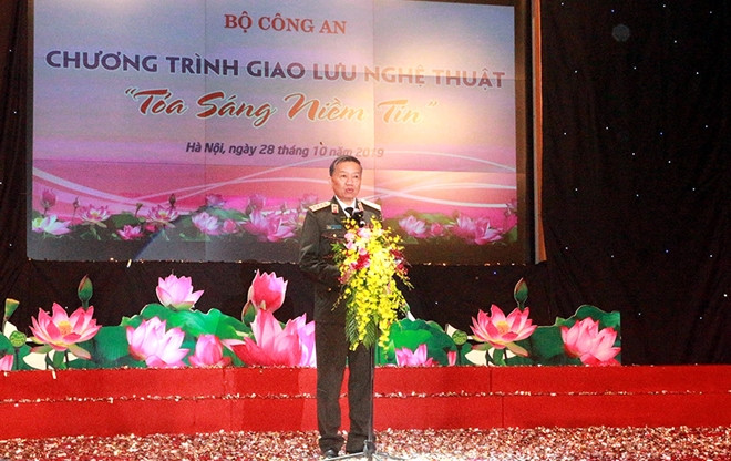 Vinh danh 46 nữ chiến sỹ Công an tận tụy, mưu trí, dũng cảm trong chiến đấu ảnh 1 Vinh danh 46 nữ chiến sỹ Công an tận tụy, mưu trí, dũng cảm trong chiến đấu ảnh 1