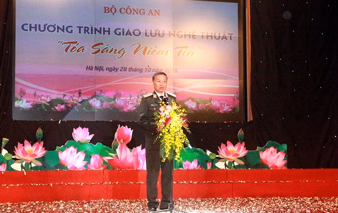 Vinh danh 46 nữ chiến sỹ Công an tận tụy, mưu trí, dũng cảm trong chiến đấu ảnh 1