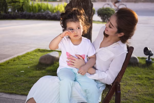 Hậu trường đáng yêu của mẹ con Jennifer Phạm ảnh 7